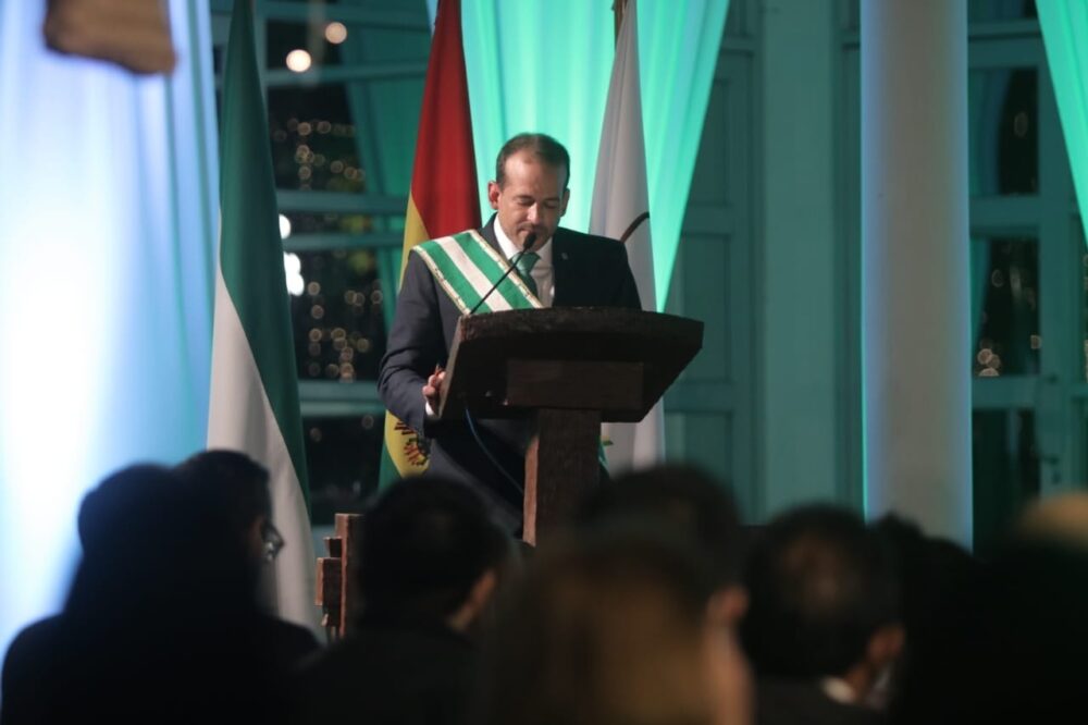 Camacho llega a la efeméride cruceña sin obras, con tres nuevos bienes y una fortuna de Bs 10,4 millones