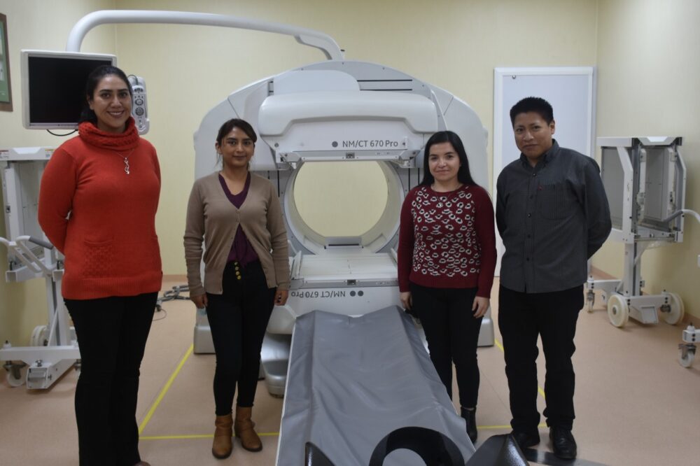 Cuatro especialistas llegan a Bolivia e impulsan el uso de la tecnología nuclear en medicina, investigación y docencia