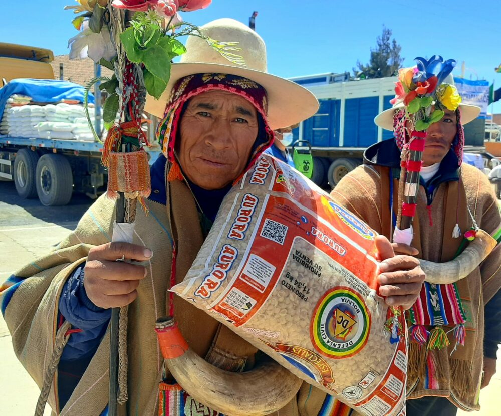 Gobierno entrega ayuda humanitaria para 1.700 familias orureñas