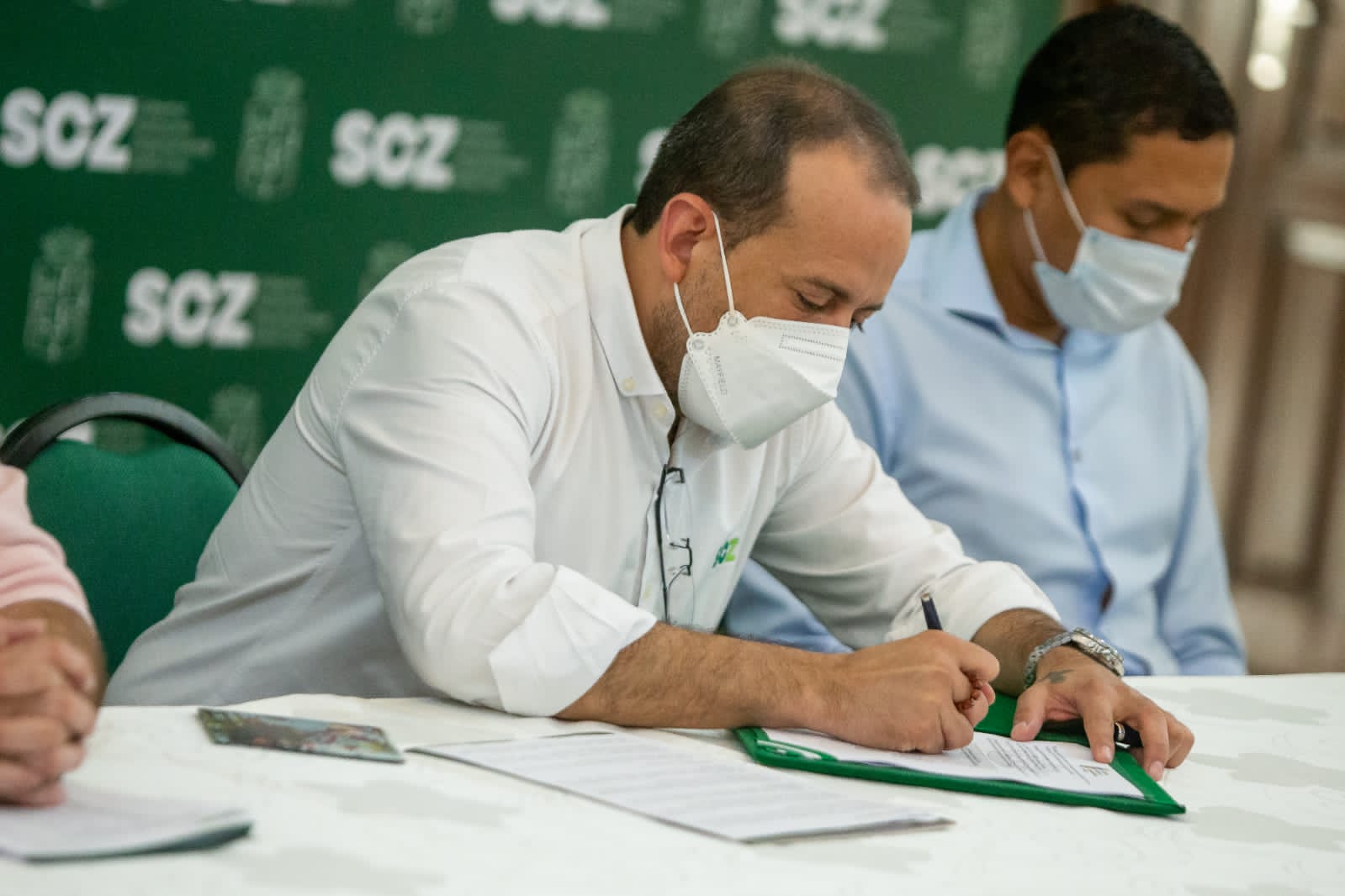 “Coimas” en gobernación cruceña podrían haber financiado reuniones del Comité Interinstitucional contra el censo, alerta senador