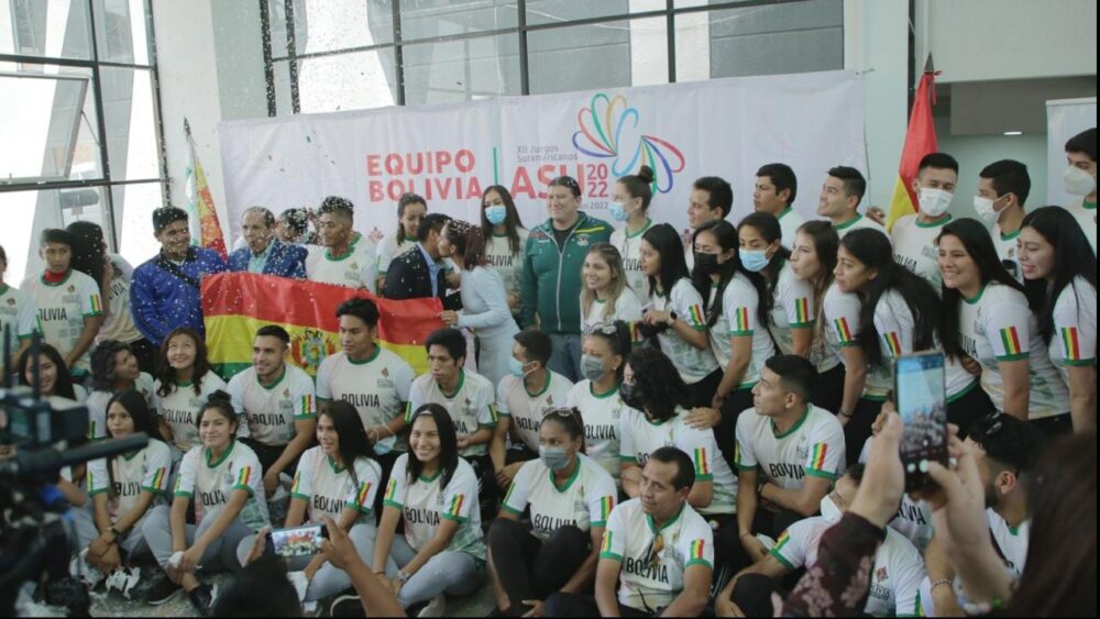 Presidente confirma apoyo de Bs 1,7 MM en pasajes aéreos para deportistas, entrenadores y médicos que asistirán a los Suramericanos