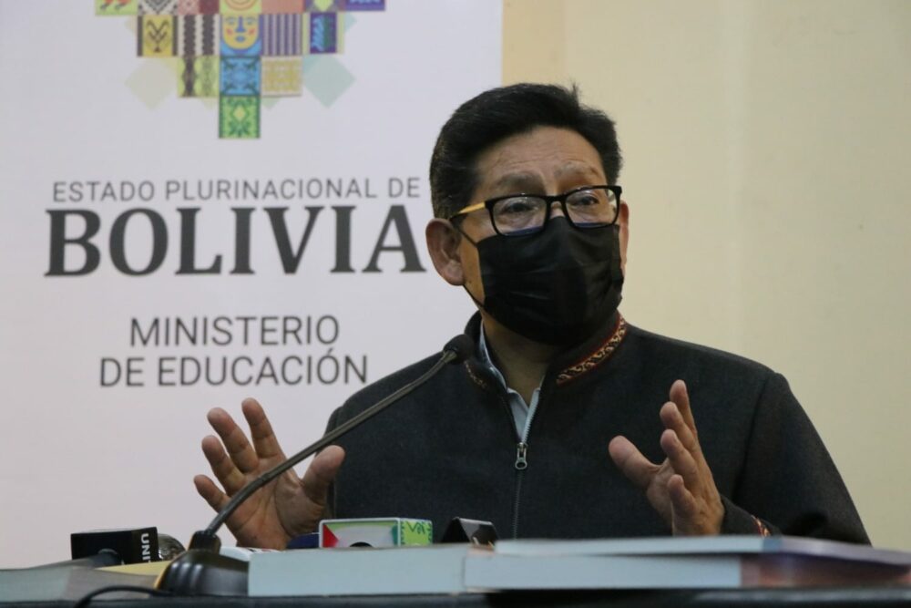 Ministro Pary llama a promover la lectura