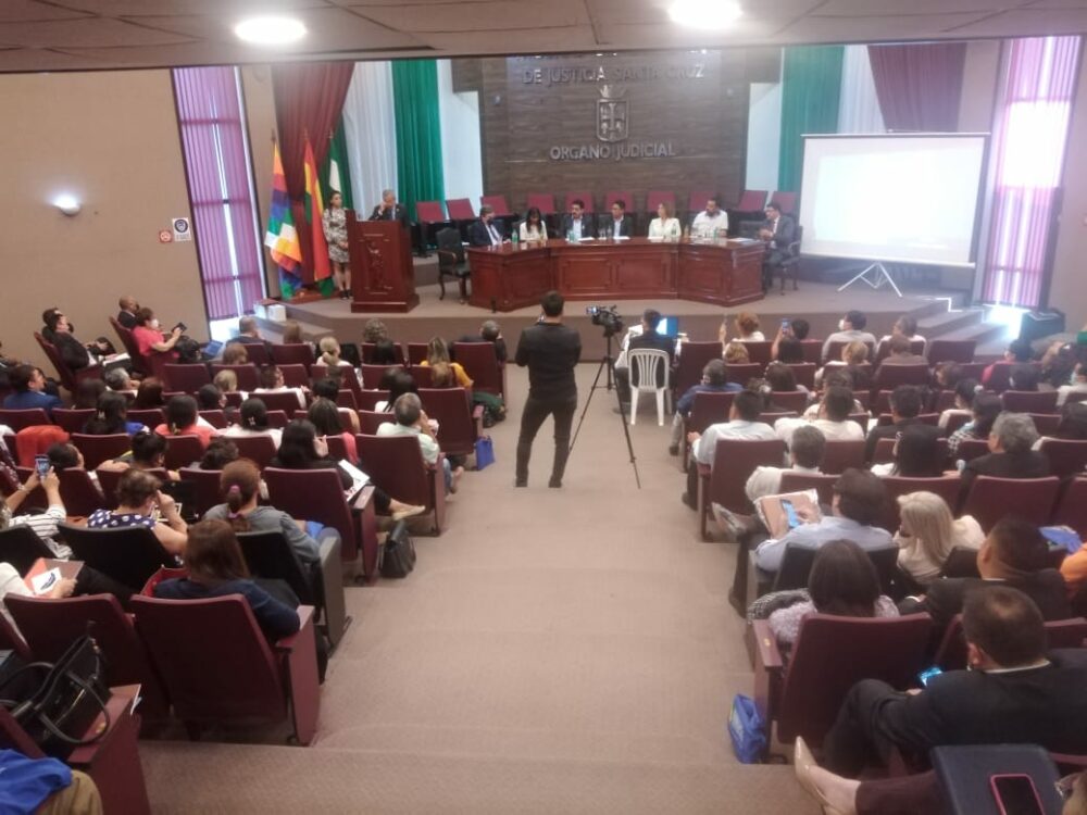 Bolivia destaca por sus avances en materia notarial y la señalan como un ejemplo