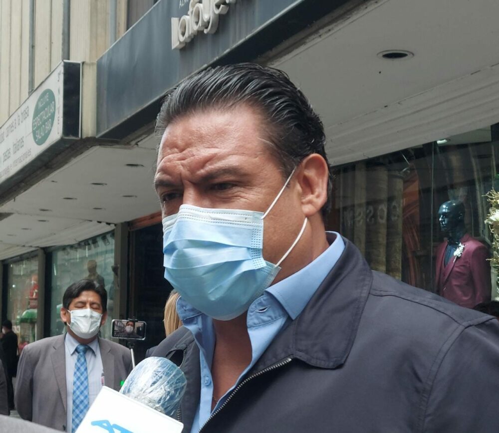 Revilla es declarado en rebeldía, ordenan su aprehensión y anotación de bienes por contrato con empresa Tersa