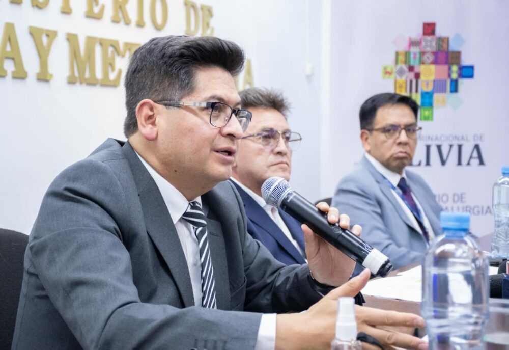 Gobierno asegura que cooperativistas mineros tienen capacidad de contribuir