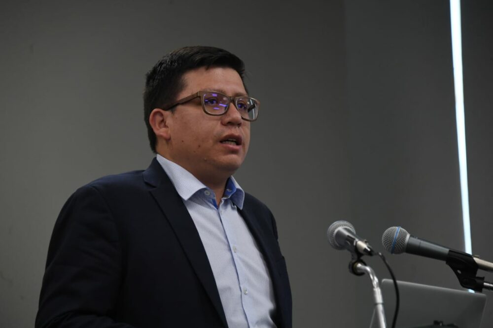 Gobierno espera que la comisión cruceña reflexione y asista a la reunión del martes 11 para discutir técnicamente el proceso censal