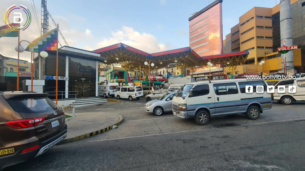 YPFB garantiza combustible a La Paz con 15.400.000 litros de diésel y 7.913.000 litros de gasolina