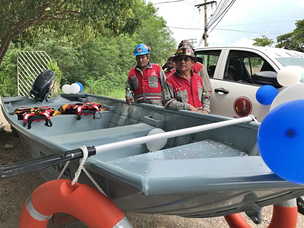 Siderúrgica del Mutún adquiere cuatro vehículos y una lancha para optimizar trabajos