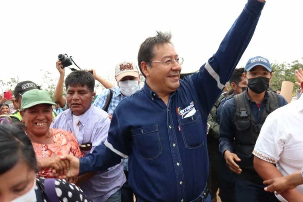 Arce denuncia “intentonas golpistas” y asegura que el pueblo “no va a permitir” estas acciones