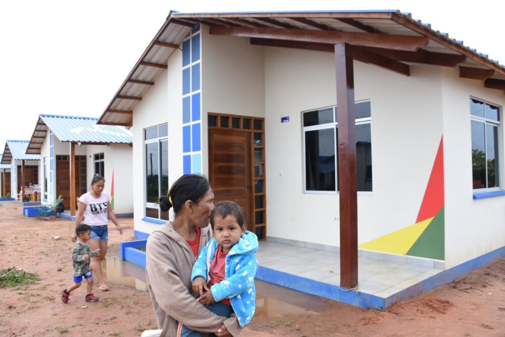 145 familias de Cobija se benefician con viviendas sociales del Gobierno