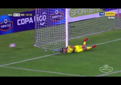 Momento Imcruz en el primer tiempo de Bolívar vs. Independiente Petrolero.
