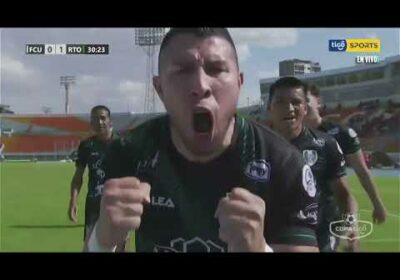 ¡Gol de Real Tomayapo! Rioja conecta de cabeza para poner en ventaja al cuadro tarijeño.