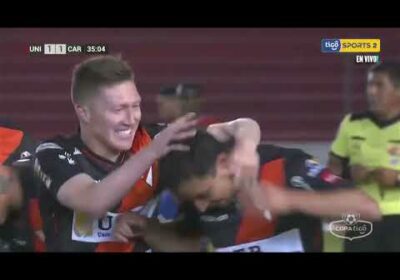 ¡Gol de Always Ready! Gustavo Cristaldo empata el partido con un tremendo disparo fuera del área.