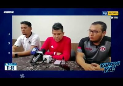 Universitario de Vinto obligado a ganar. Dirigentes y cuerpo técnico en conferencia.