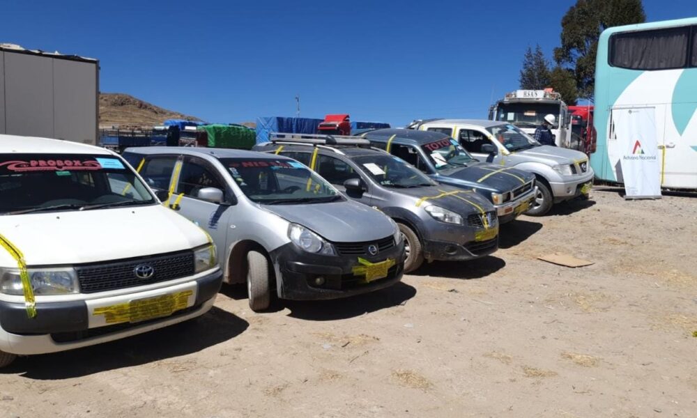 Incautan 21 vehículos indocumentados en Potosí y Chuquisaca por más de Bs 3,4 millones
