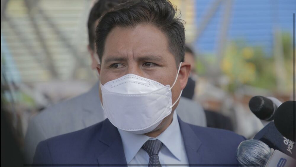 Ministro Auza advierte que no permitirá la suspensión de los servicios de salud