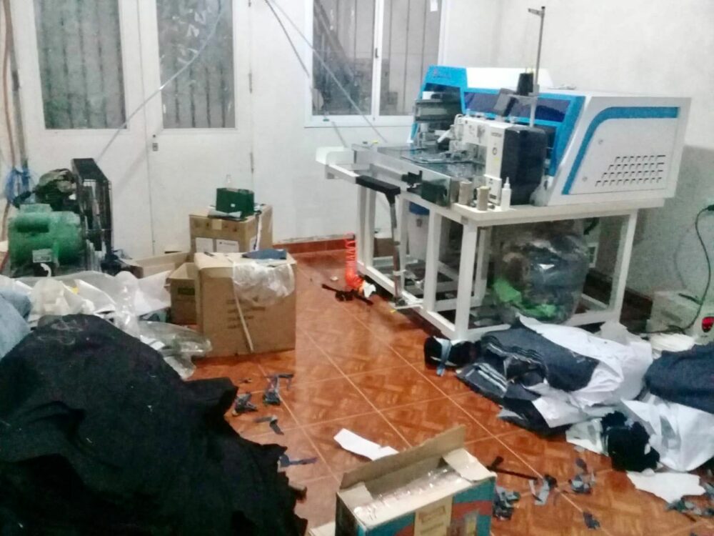 Rescatan a 24 bolivianos que eran explotados en talleres clandestinos en Argentina