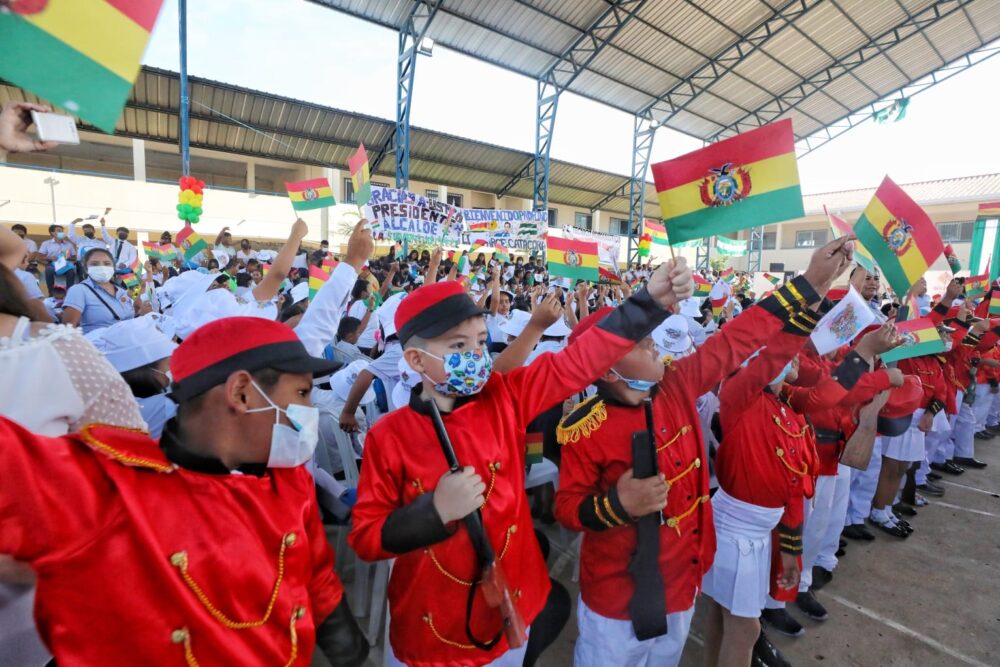 Más de 106.000 estudiantes cobraron el Bono Juancito Pinto