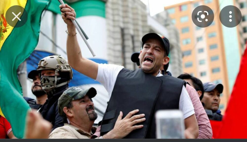 Cabildo en Yapacaní define marcha hacia Santa Cruz y avanzar en el revocatorio de Camacho