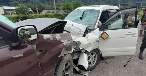 Colisión frontal deja un muerto en la carretera entre Villa Tunari y Shinahota