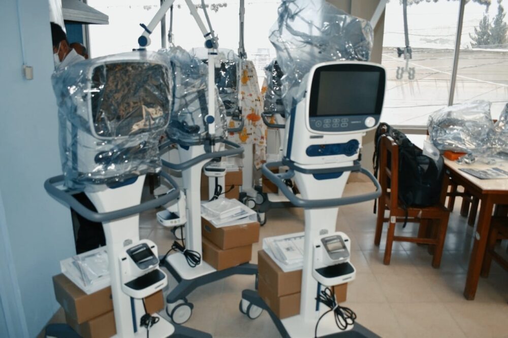 AISEM entrega equipamiento médico al hospital del Niño de La Paz