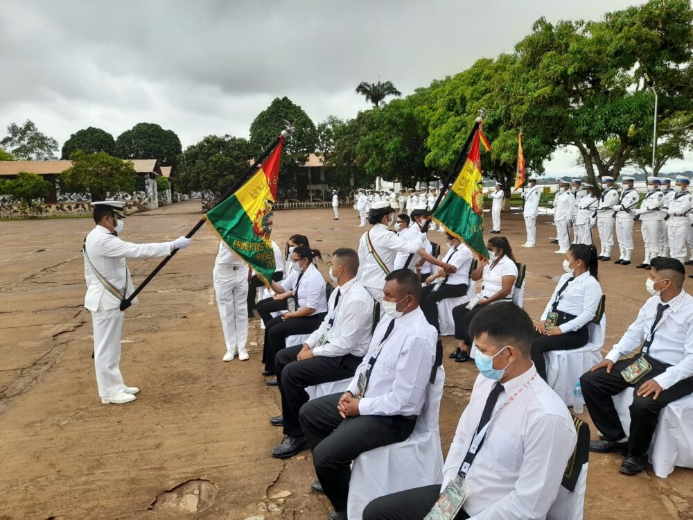 Defensa entrega libretas de Servicio Militar a 104 personas con discapacidad en Beni