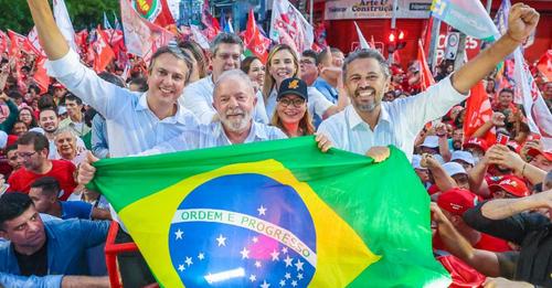 La democracia no vive un buen momento en Brasil, denuncia Lula