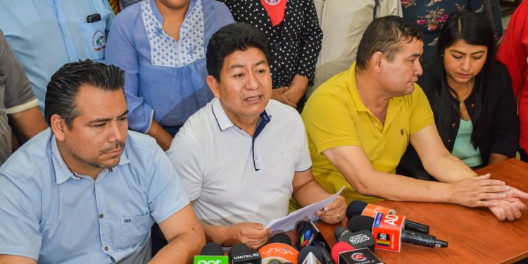 Montaño advierte pérdida de $us 36 millones en obras públicas por día de paro en Santa Cruz