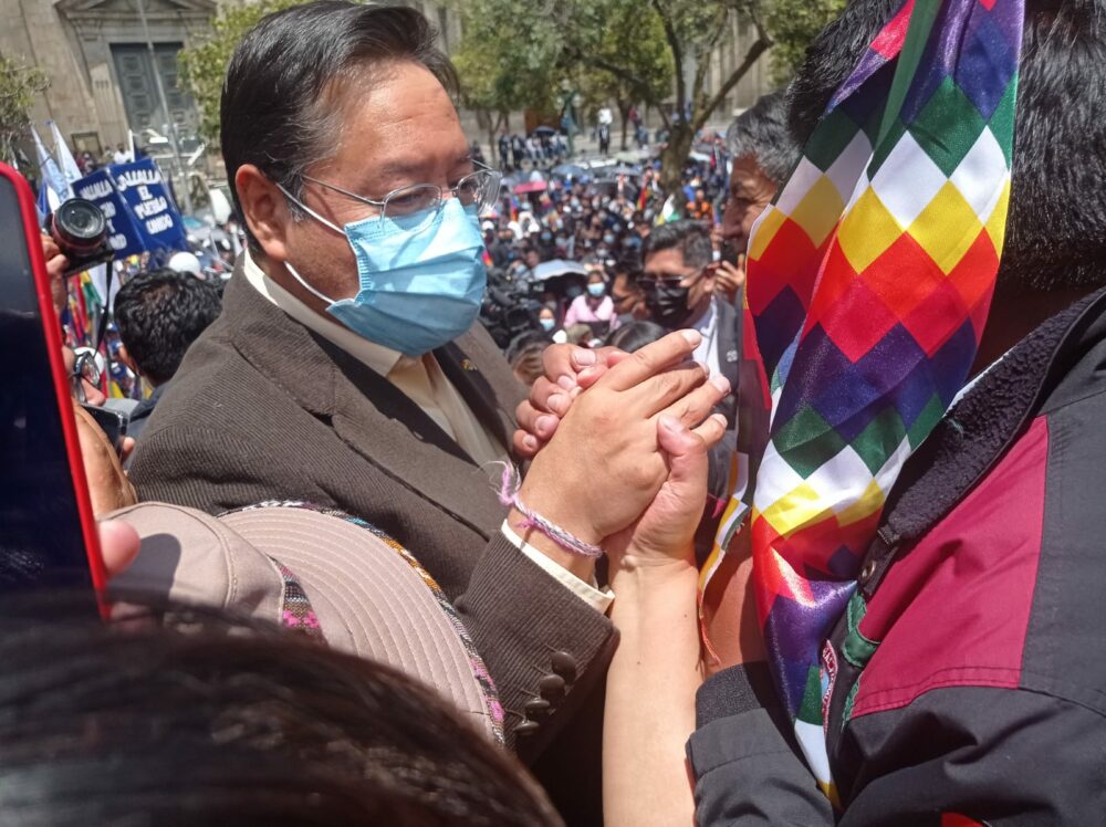 Organizaciones sociales celebran la recuperación de la democracia y expresan respaldo al Gobierno