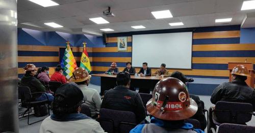 Se levantan las medidas de presión de los mineros de Colquiri
