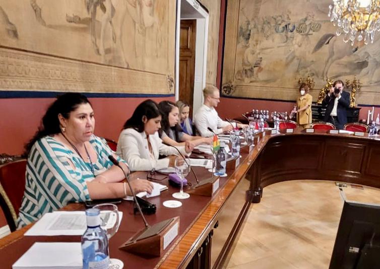 La senadora Patricia Arce en un encuentro de intercambio de experiencias en Madrid, España. (Fotos: Patricia Arce).