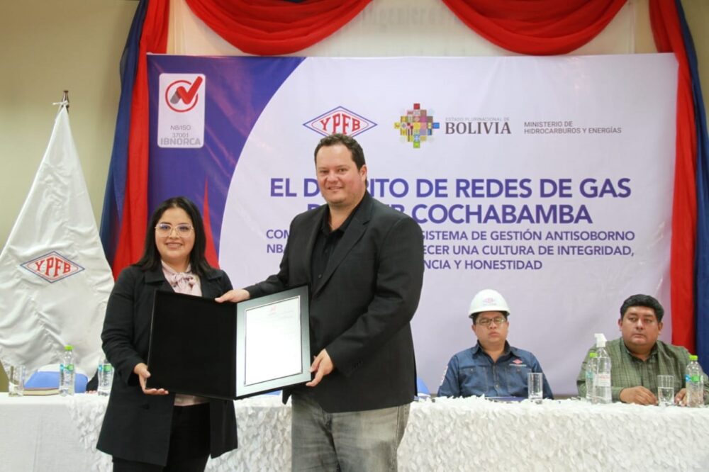 Redes de Gas Cochabamba de YPFB recibe certificación antisoborno