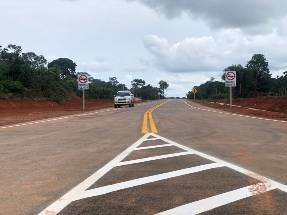 Inspección verifica alta calidad y “buen avance” en la construcción de la vía Rurrenabaque – Riberalta