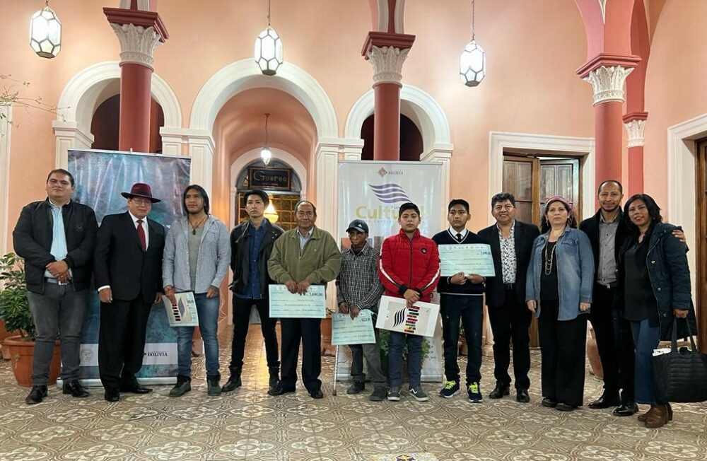 La Fundación Cultural del BCB premia a seis artistas emergentes de Chuquisaca