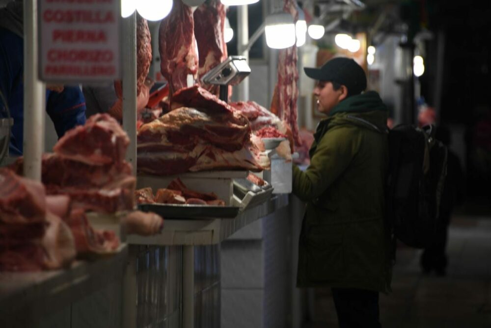 Dos viceministerios verifican en mercados del país abastecimiento de carne de res