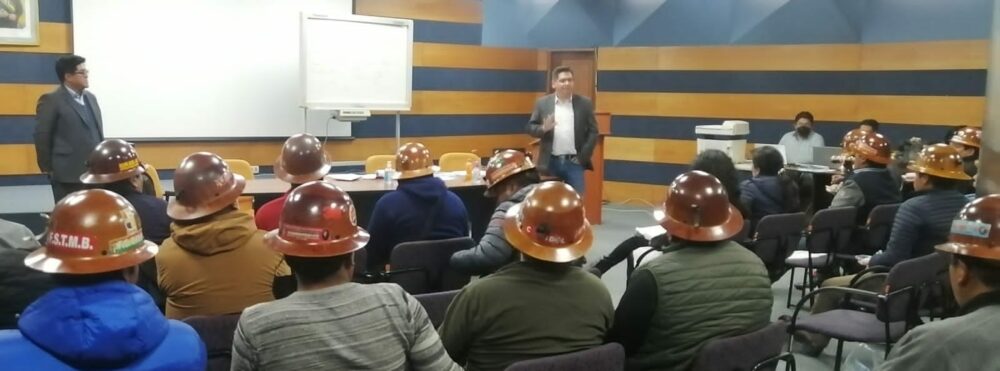 Mineros de Huanuni rompen el diálogo, Gobierno ve posición radical y asegura que el pedido fue atendido