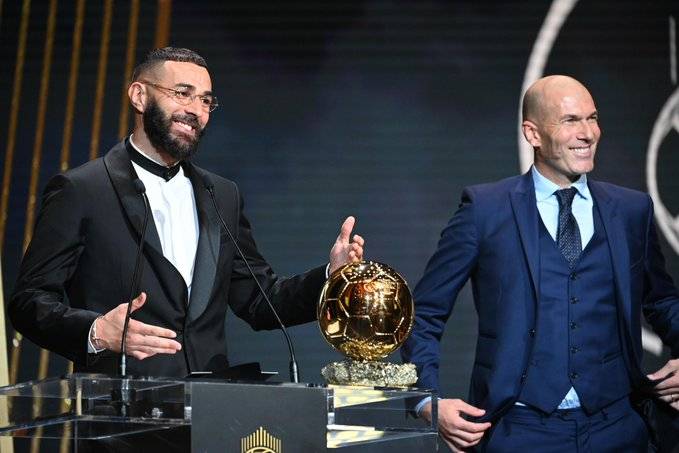 El francés Karim Benzema gana su primer Balón de Oro