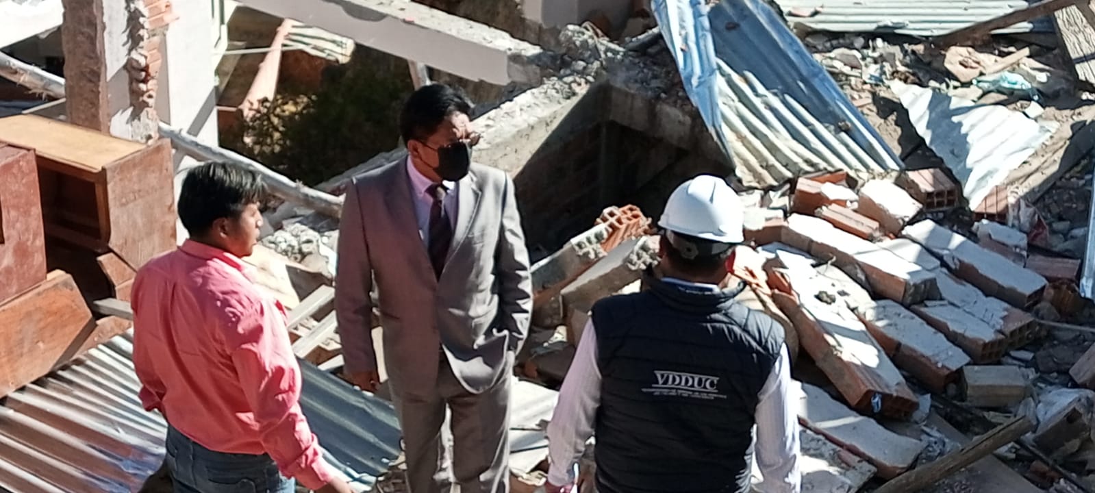 Ministerio de Justicia asiste legalmente a Rita Paucara, mujer aymara que vive en una carpa desde que Arias mandó a demoler su hogar