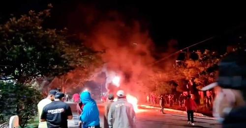 La Guardia: Afines a Camacho usan armas de fuego e impiden con violencia el paso de marchistas