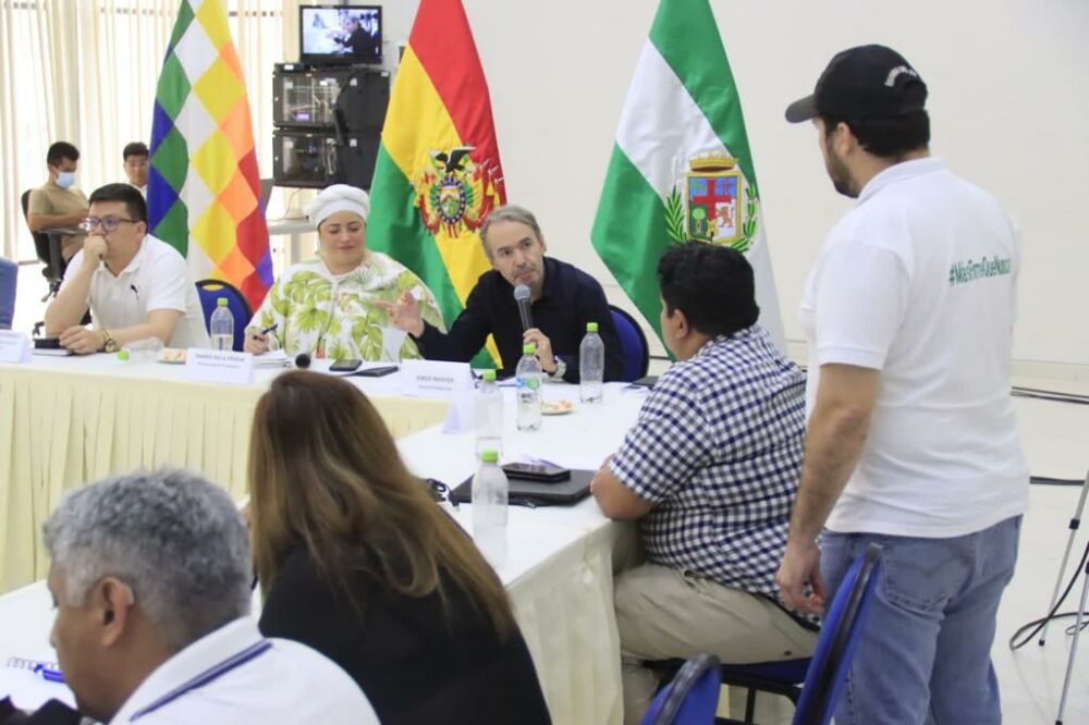 La mesa de diálogo instalada por el Gobierno que fue rechazada por el Comité Interinstitucional. Archivo.