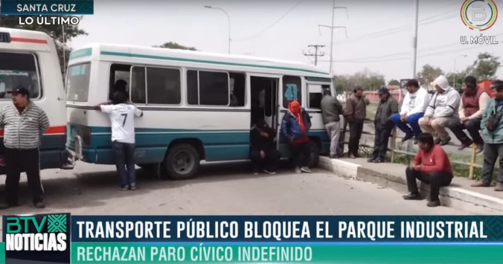 Transportistas bloquean Parque Industrial en protesta del paro cívico