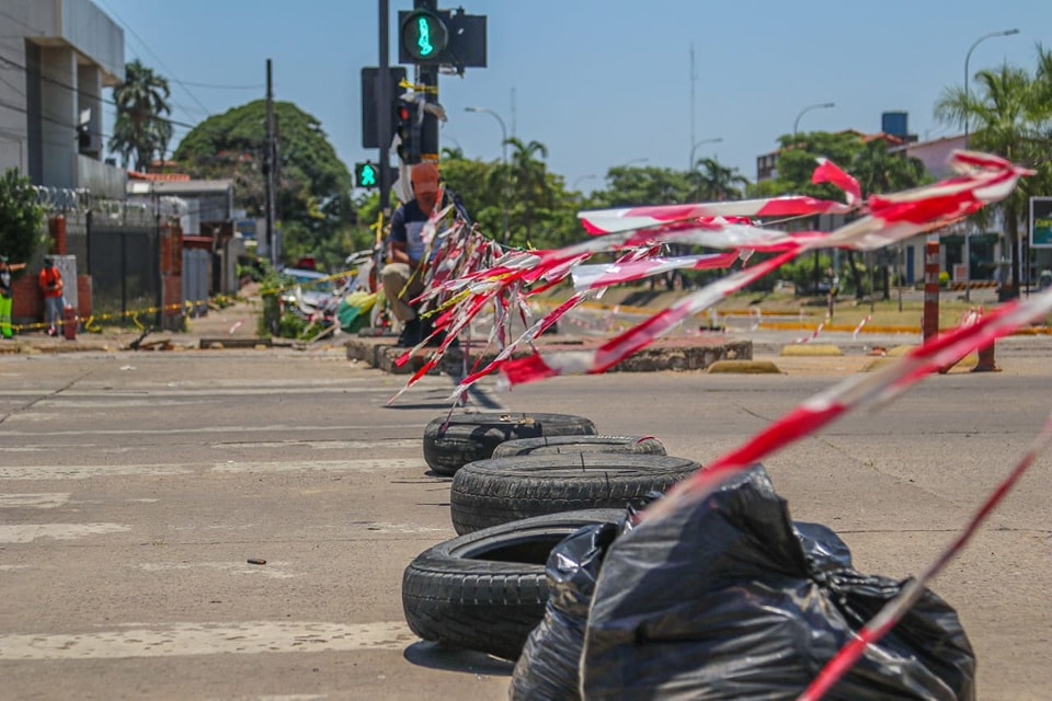 Transportistas y mototaxistas denuncian que afines a Calvo y Camacho “reparten dinero” para mantener bloqueos en Santa Cruz