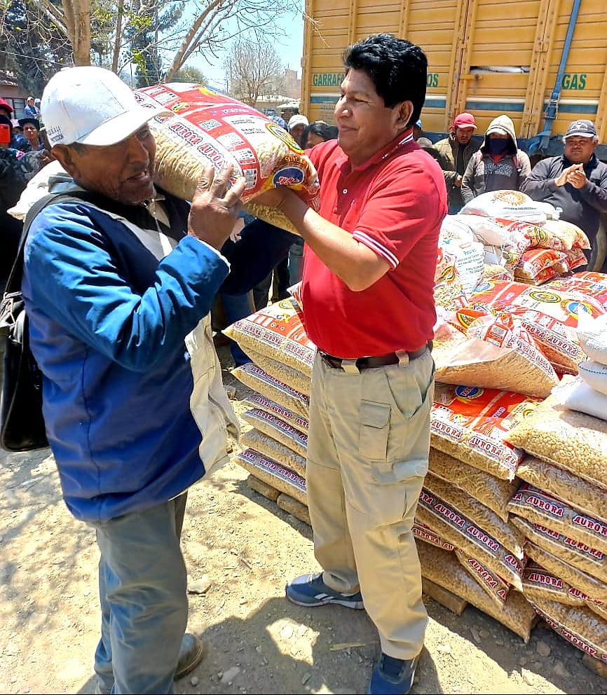 Defensa Civil entrega 36,8 toneladas de ayuda humanitaria a afectados por granizadas en Culpina y Villa Charcas