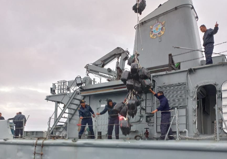 Algunos miembros de la Armada que participaron en un decomiso de droga en Galápagos quisieron comercializar la droga incautada.