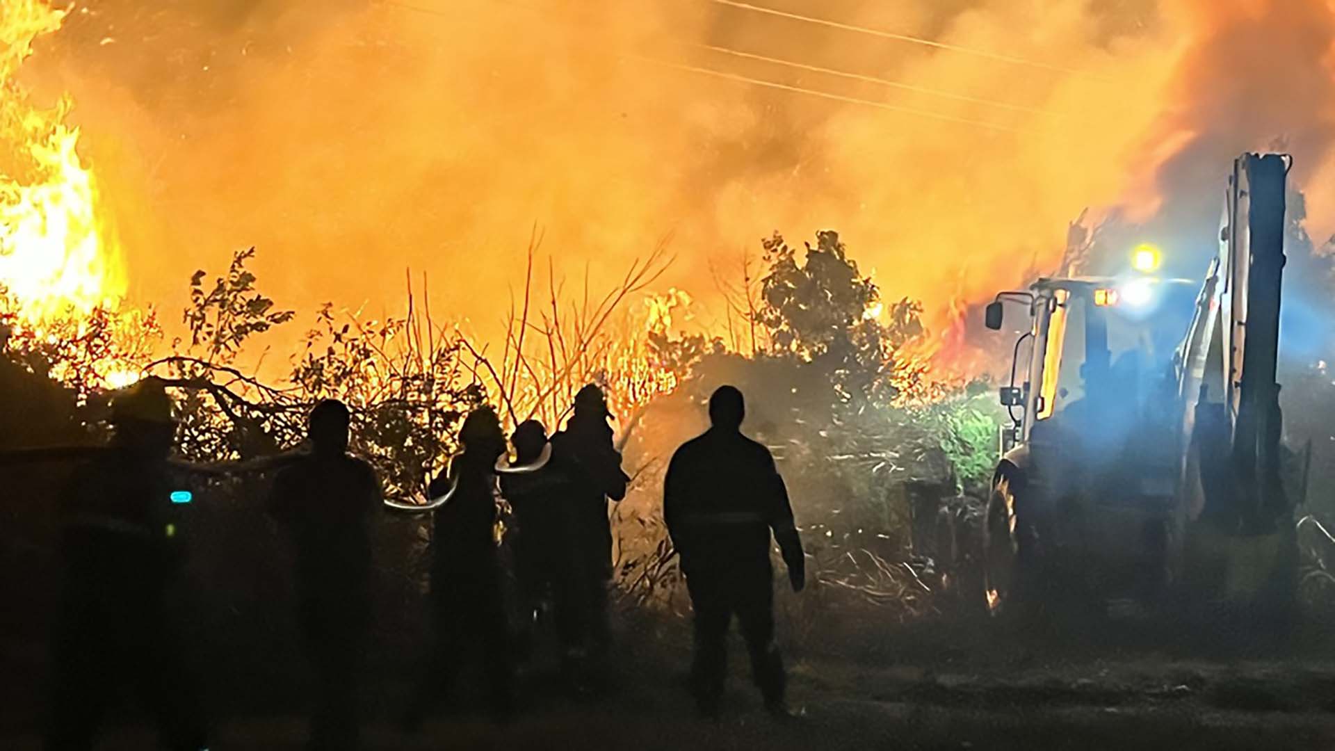 Las laderas del cerro del Toro fueron afectadas en su totalidad. Se evitó que el fuego llegara a las viviendas cercanas y al camping que está al pie del cerro.
