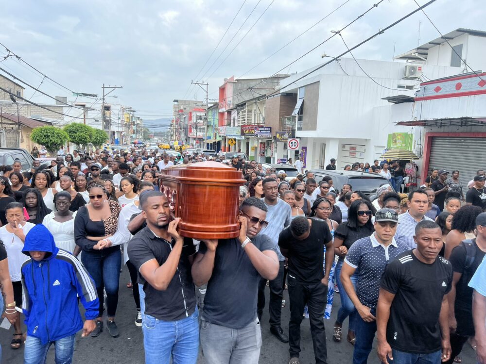 El primo de un candidato a alcalde en Ecuador fue asesinado por sicarios. (Twitter/ Frickson Erazo)