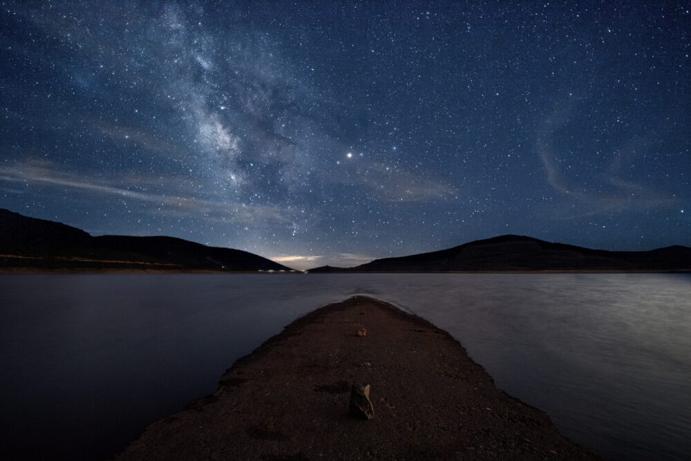 La visibilidad del cometa verde dependerá de las condiciones del cielo durante los primeros días de febrero. (EFE/Ismael Herrero/Archivo)
