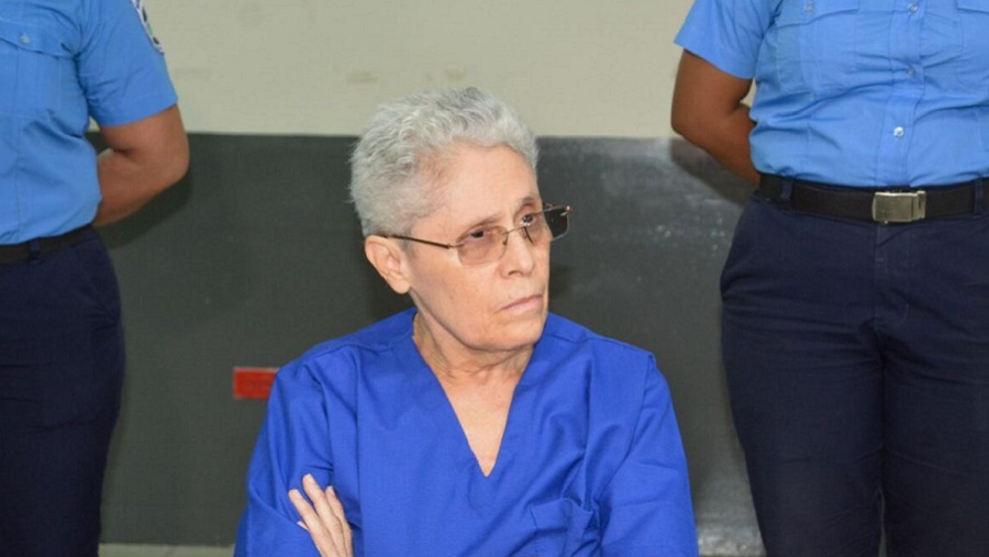 Téllez, con su uniforme de prisión, durante una audiencia judicial