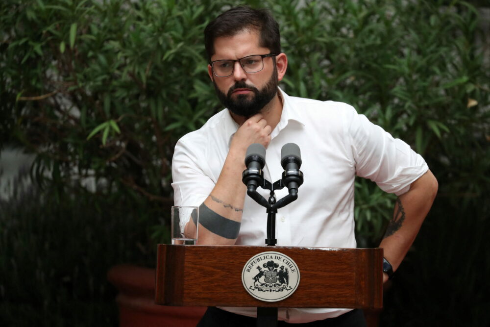 Foto de archivo del presidente de Chile, Gabriel Boric, en una rueda de prensa en el Palacio de La Moneda en Santiago (REUTERS/Ivan Alvarado)
