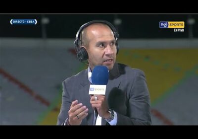 Marcelo Carballo – Exfutbolista: “Después de la expulsión, Aurora replegó líneas”.